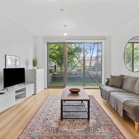 Centrally Located - Modern - 2Bed - 2Bath Apartment London Eksteriør bilde