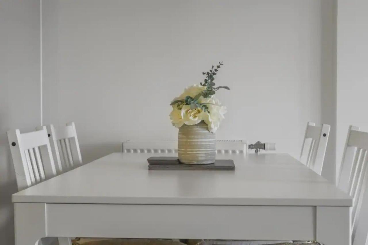Centrally Located - Modern - 2Bed - 2Bath Apartment London Eksteriør bilde