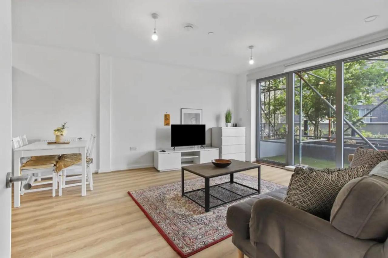 Centrally Located - Modern - 2Bed - 2Bath Apartment London Eksteriør bilde
